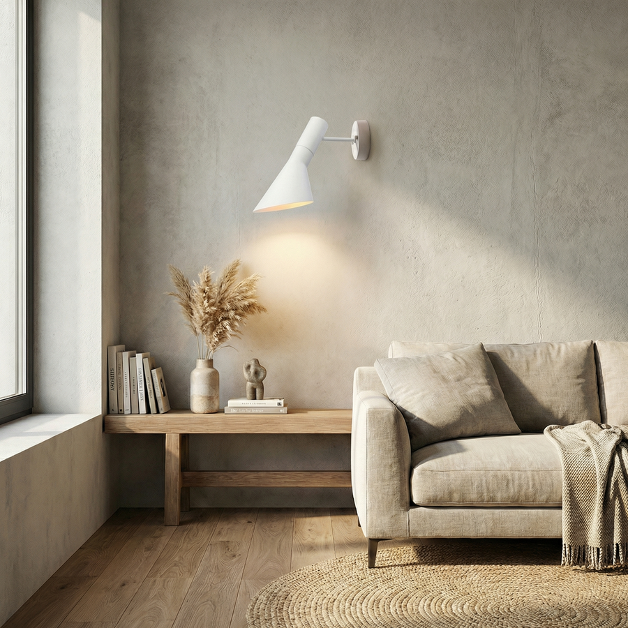 Minimalist Bedside Wall Light – Iron Sconce with Wood Detail