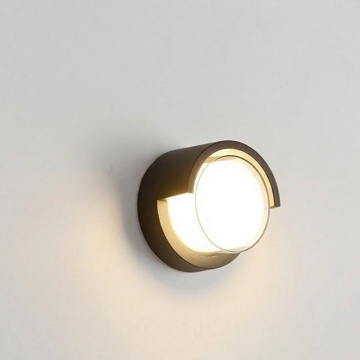 12W Round Outdoor LED Wall Light – Warm or Cool White