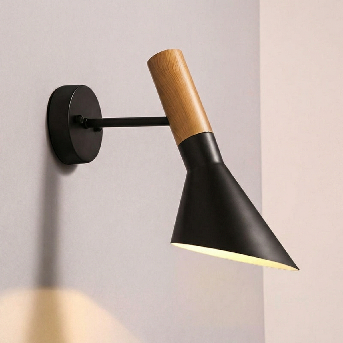 Minimalist Bedside Wall Light – Iron Sconce with Wood Detail