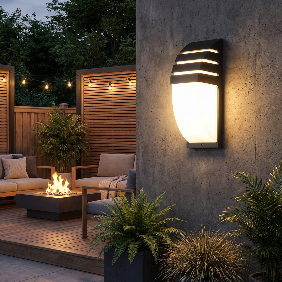 Outdoor LED Wall Light – IP54 Garden & Porch Lamp